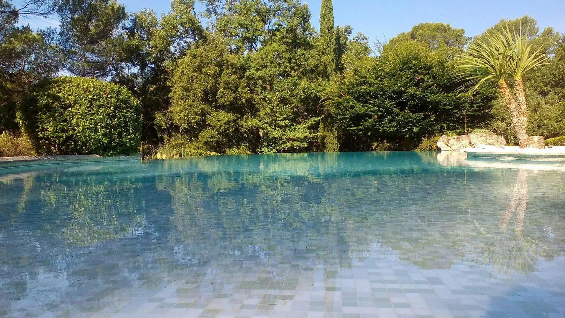 Le Bois Des Combes La Bignone Bed and Breakfast Lorgues 0*,  Γαλλία